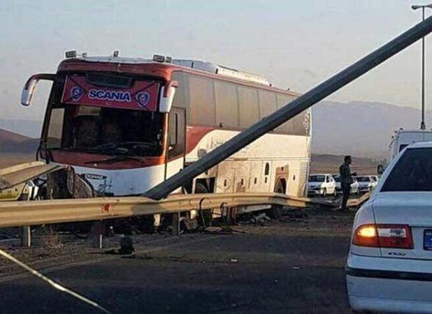 شرح سانحه ی پرت شدن مسافر به بیرون از اتوبوس