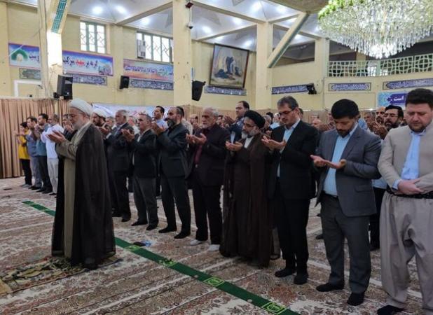 اقامه نماز عید قربان در حسینیه سنندج