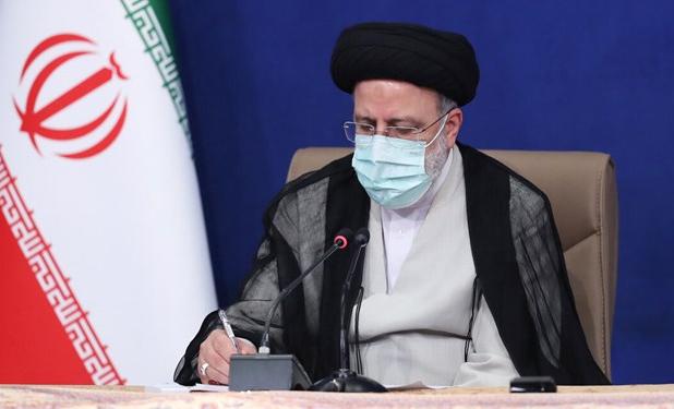 رئیسی قانون بودجه سال ۱۴۰۲ کل کشور را برای اجرا ابلاغ کرد