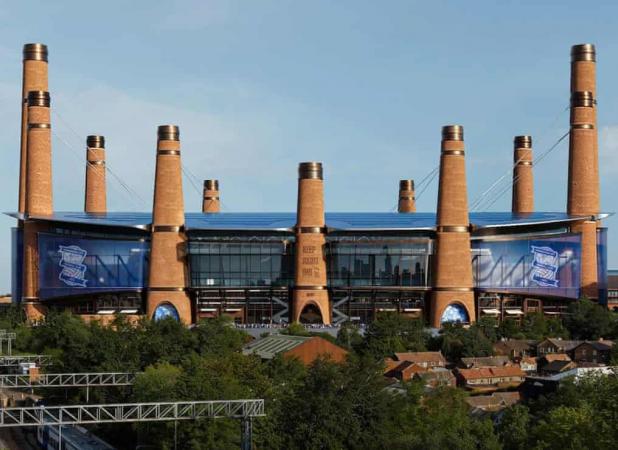 پرده‌برداری از عجیب‌ترین استادیوم جهان با ۱۲ دودکش