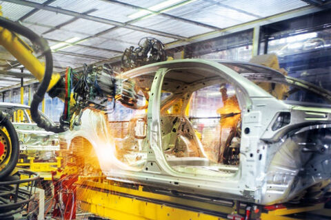 ترس از رقابت، بزرگ‌ترین مانع توسعه صنعت خودرو است