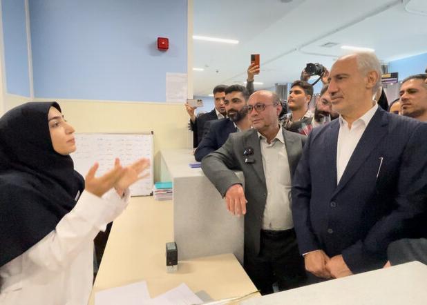 بازدید رئیس سازمان برنامه و بودجه از  بخش الحاقی بیمارستان هاجر