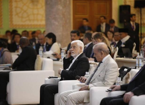 گفت‌وگوی مشترک عارف و نواز شریف در حاشیه اجلاس حفاظت از یخچال‌ها