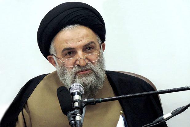 دلبستگی به دنیا، مانع همراهی با حق در بزنگاه‌های تاریخی است