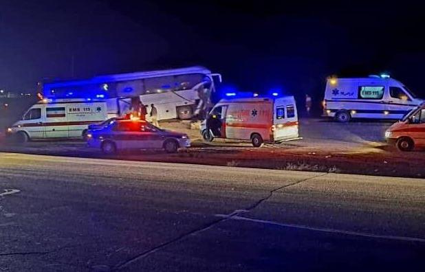 انحراف اتوبوس در رفسنجان ۹ مصدوم بر جا گذاشت