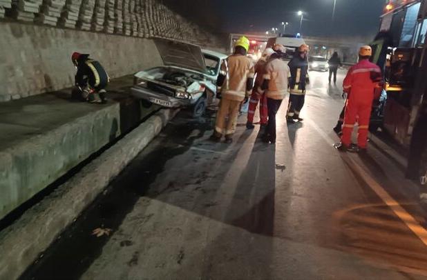 جان باختن راننده وانت در تصادف در بزرگراه چراغچی مشهد