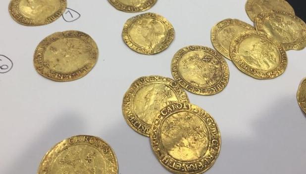 کشف ۷۴ سکه تاریخی در اسدآباد/ فروشنده اموال تاریخی دستگیر شد 