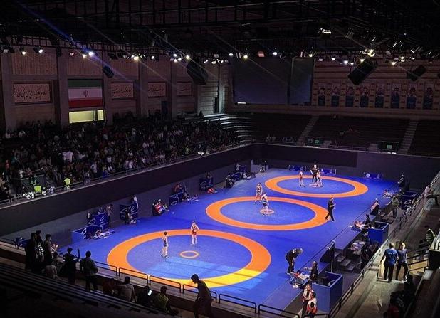 تیم ستارگان پاس ساری در سالن حاضر نشد؛ استقلال و بانک شهر در فینال