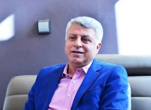 فیاض زاهد استعفا و الیاس حضرتی موافقت کرد