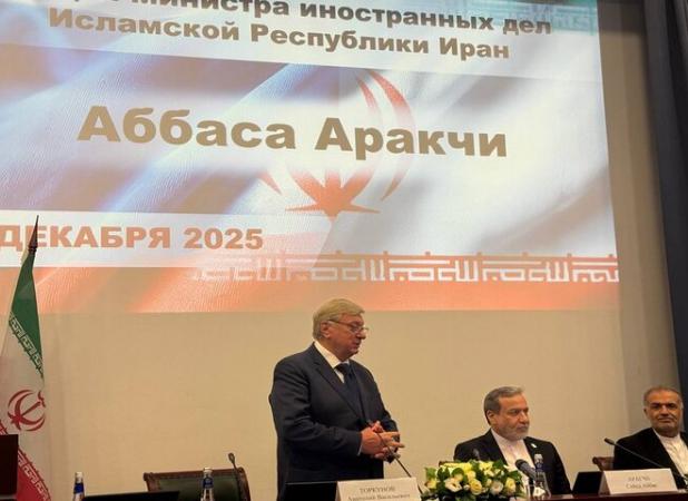 عراقچی: آمریکا جهان را به سمت بی قانونی و قانون جنگل پیش می‌برد