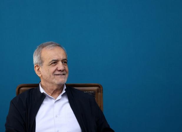 پزشکیان: اولویت در توسعه زیرساخت‌های درمانی با مناطق محروم است