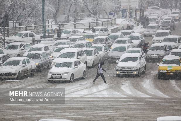 هشدار نارنجی هواشناسی؛ بارش برف و باران، رعدوبرق در راه ۱۲ استان کشور