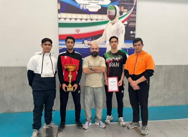 کسب مقام سوم تیم شمشیربازی خراسان جنوبی در مسابقات لیگ دسته اول کشور