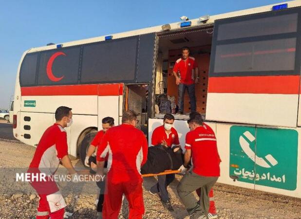 انحراف از جاده اتوبوس حامل زائران ایرانی؛ ۴۳ نفر مصدوم شدند