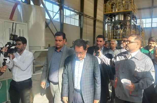 وزیر صمت از طرح های صنعتی شهرستان چرداول بازدید کرد