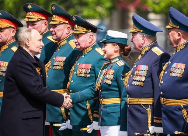 برکناری وزیر دفاع روسیه به درخواست پوتین