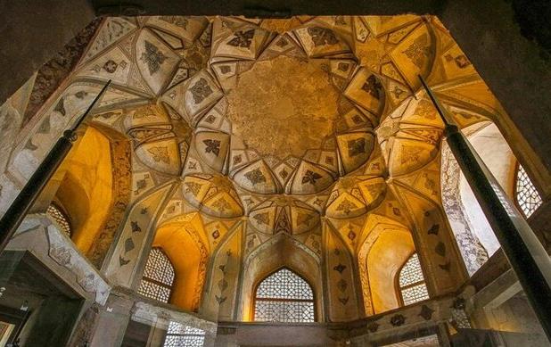 سند بناهای تاریخی کاخ هشت بهشت و تالار تیموری رونمایی شد