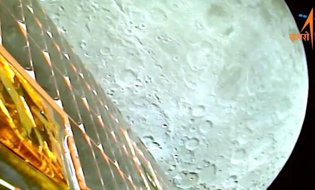 تصاویر فضاپیمای هندی از دهانه‌های ماه+فیلم