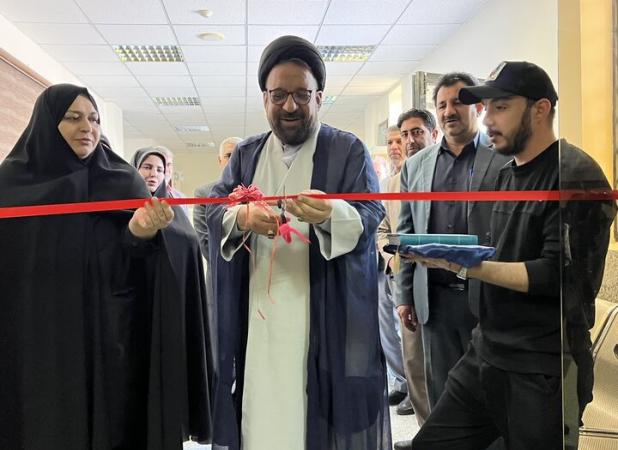 حسینی: یادمان ولایت جیرفت میزبان نمایشگاه کتاب وعلاقمندان به مطالعه شد