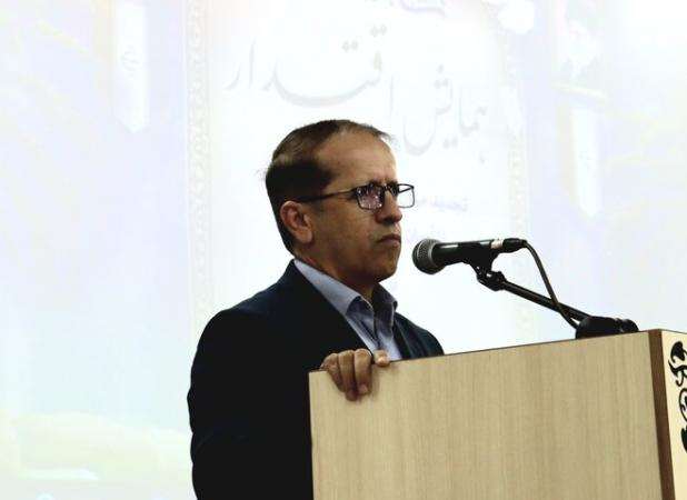 فرماندار دیّر: هیچ قدرتی توان مقابله با ظرفیت عظیم بسیج را ندارد