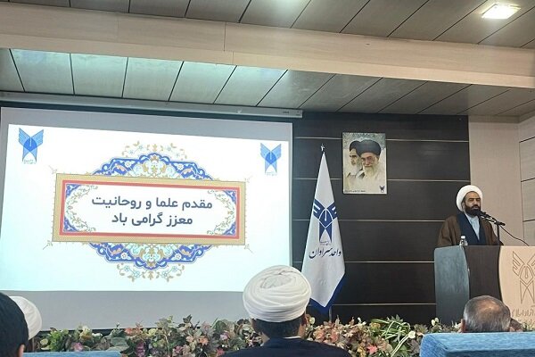 امام جمعه سراوان: غفلت از توطئه‌های دشمن آسیب‌زا است