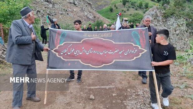 عزاداری شیعه و سنی همزمان با روز عاشورا در روستای داش‌دیبی طول