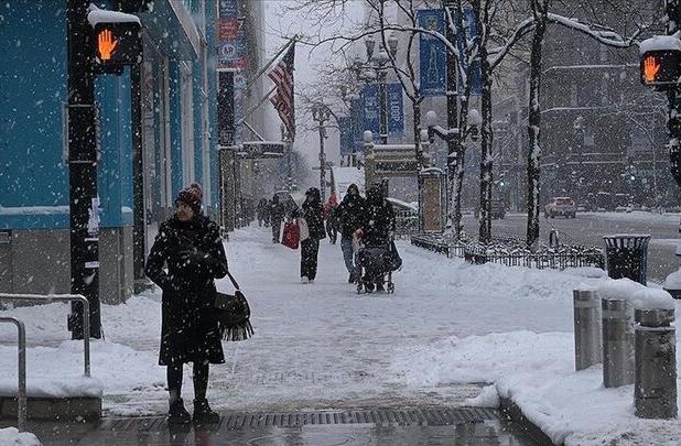 تلفات طوفان برف بی‌سابقه و سرمای شدید در آمریکا