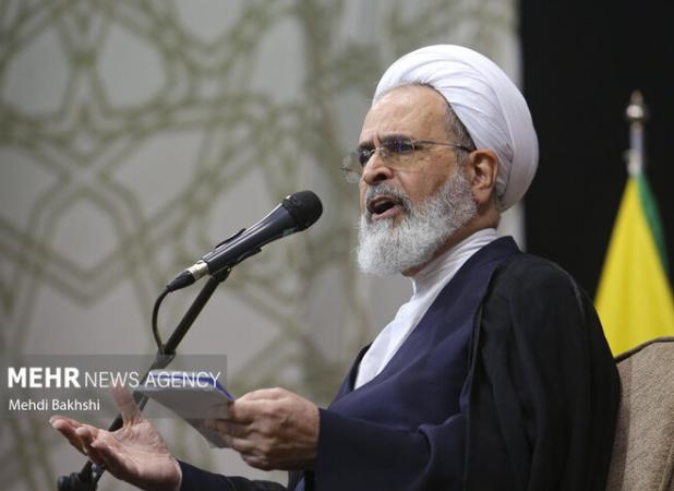 آیت الله اعرافی: نخبگان حوزوی پشتیبانی شوند