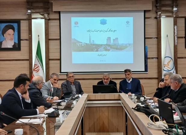 نایب‌رئیس اول مجلس: در  تکمیل برج خشک نیروگاه مفتح کمک می‌کنیم