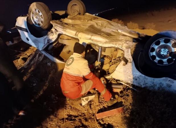 ۲ مصدوم و یک کشته بر اثر واژگونی پژو پارس در اتوبان قم-تهران