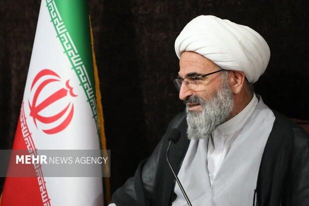 تخریب و مچ‌گیری خلاف مصالح کشور است؛ حمایت از «دولت» وظیفه عمومی مردم