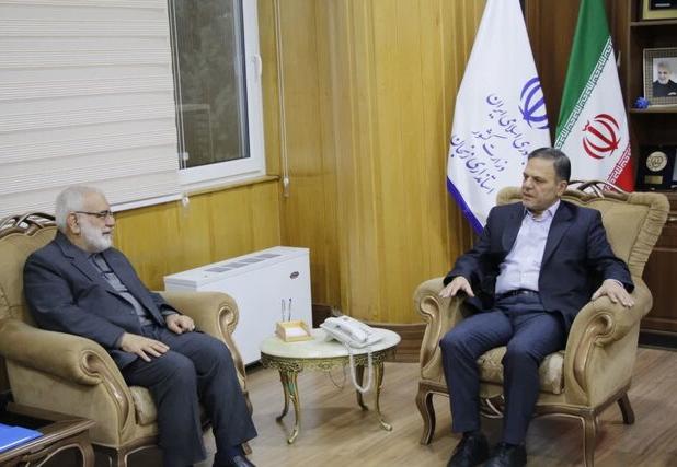 شکل‌گیری مراکز نیکوکاری با محوریت مردمی‌سازی خدمات در کمیته امداد امام خمینی(ره)