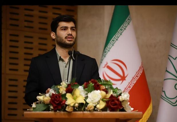 دانشجو باید نسبت به مسائل جامعه و دانشگاه حساس باشد