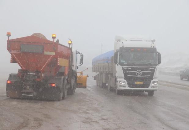 جاده‌های آذربایجان غربی درگیر مه گرفتگی