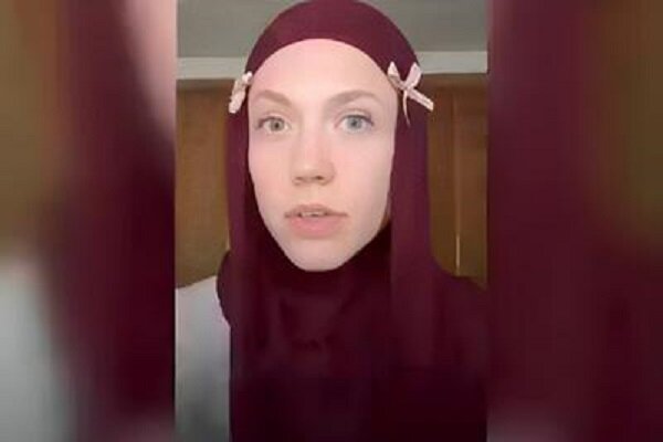 «کایلا گودوین»؛ بلاگر آمریکایی که تحت تاثیر جنگ غزه مسلمان شد