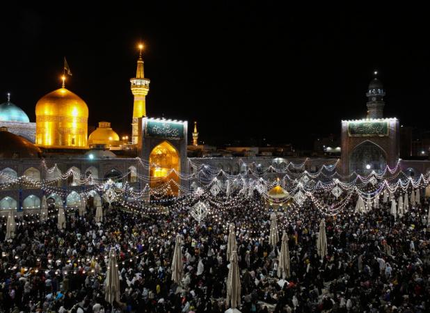 طنین نوای صلوات خاصه حضرت رضا(ع) در سراسر ایران