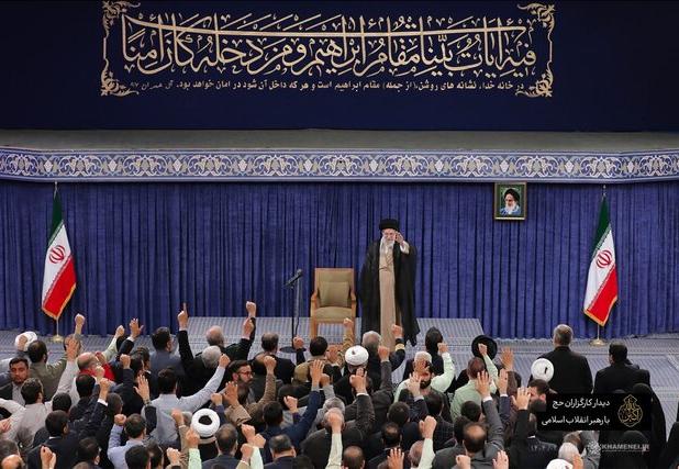 رهبر انقلاب: حادثه تلخ بندر برای همه ما مصیبت شد