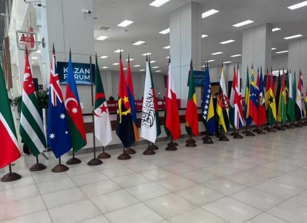 استقرار پرچم طالبان در محل برگزاری مجمع اقتصادی کازان