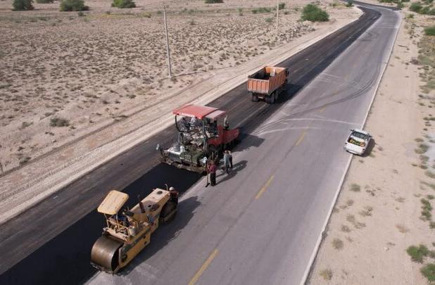 رستمی: پروژه‌های فعال راهداری دشتستان در حال اجرا است