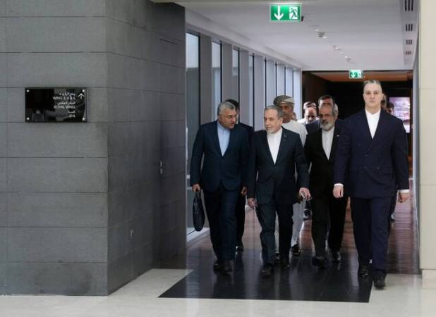 بازی روانی-نظامی آمریکا همزمان با آغاز مذاکرات دیپلماتیک