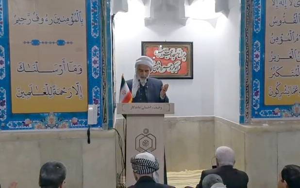 امام جمعه سنندج: مسئولان خدمت‌رسانی بە مردم را اولویت قرار دهند
