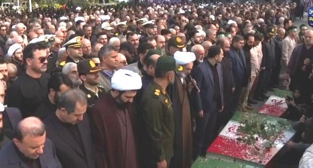 تشییع پیکر ۷ شهید گمنام در رشت برگزار شد