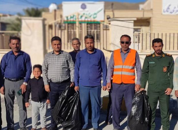 برگزاری طرح نظافت محله از مسجد با حضور مسئولان در شهر گوهران