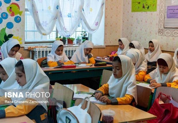 مدیر آموزش‌ و پرورش ناحیه۲ ارومیه: ۹۹ دانش‌آموز بازمانده از تحصیل به چرخه آموزش برگشتند