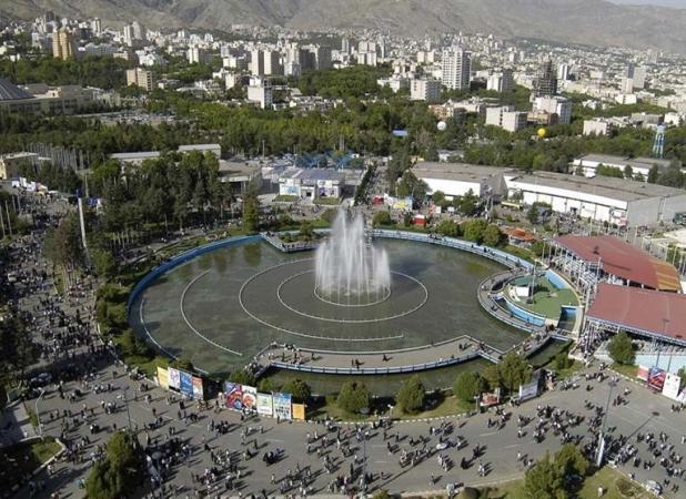 پارکینگ‌های نمایشگاه بین‌المللی تهران اشباع شد