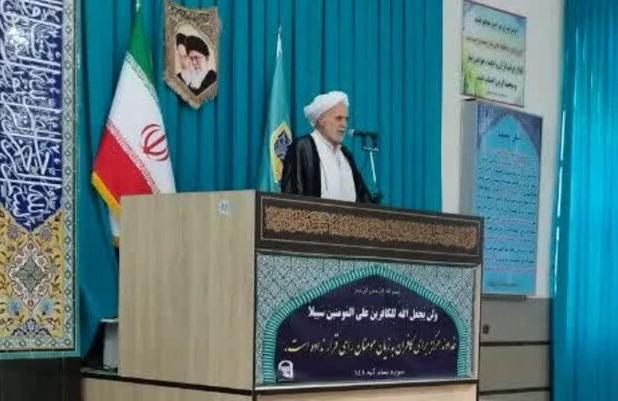 وحدت و توکل به خدا رمز پیروزی ملت ایران است