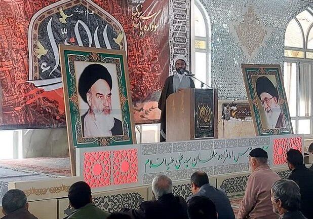 نماز جمعه نائین؛ تجلی اسلام اجتماعی با مشارکت گسترده مردم و صنایع