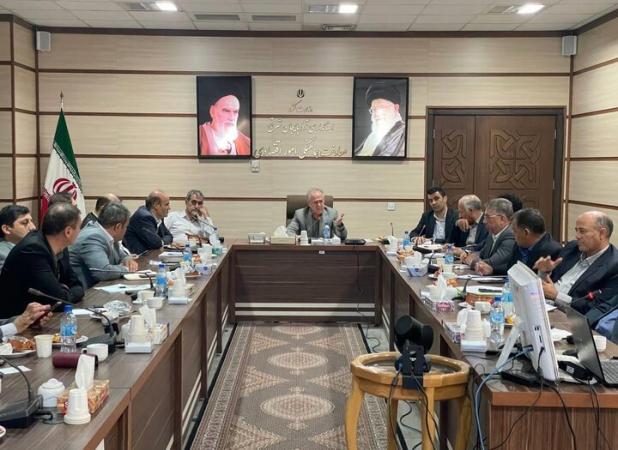 لزوم پرهیز از خام فروشی و حرکت به سوی اقتصاد دانش بنیان