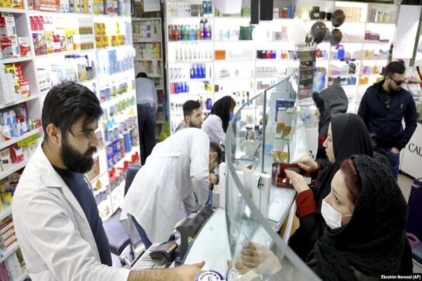 نماینده مجلس: سوء‌مدیریت در حوزه دارو مشهود است