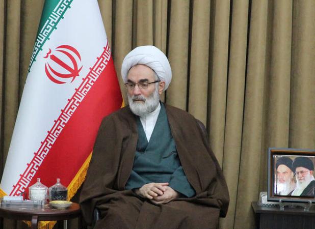 پاسداری از آرمان های شهدا وظیفه همگانی است